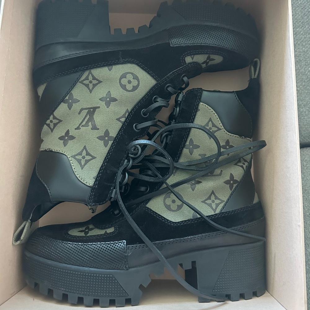 Louis Vuitton Desert Boot - Picture 5 of 9